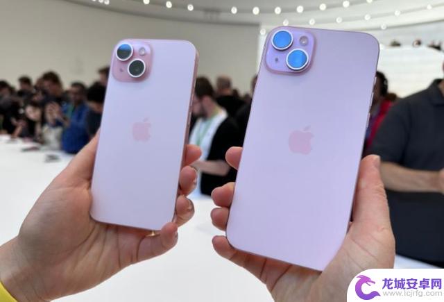 iPhone17或许会变得更加花里胡哨?苹果手机要有所改变了吗?