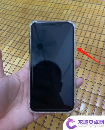 苹果xr手机怎么强制关机重启 iphonexr死机黑屏如何强制重启操作