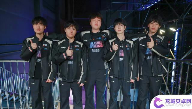 海外网友热议AL 3-0 BLG: ON彻底疯狂!Bin表现糟糕到令人震惊