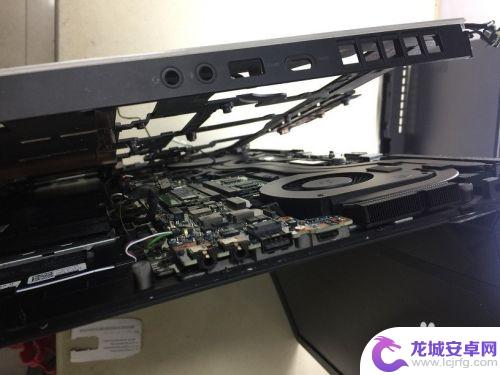 外星人手机如何拆 Alienware 17 R4拆机注意事项