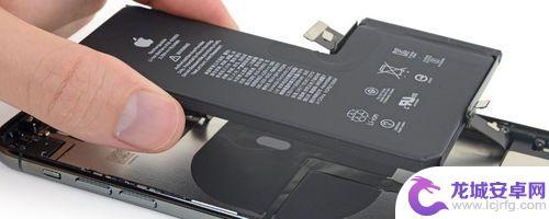 苹果手机怎么检测电池是不是原装的 如何辨别 iPhone 原装电池与山寨电池